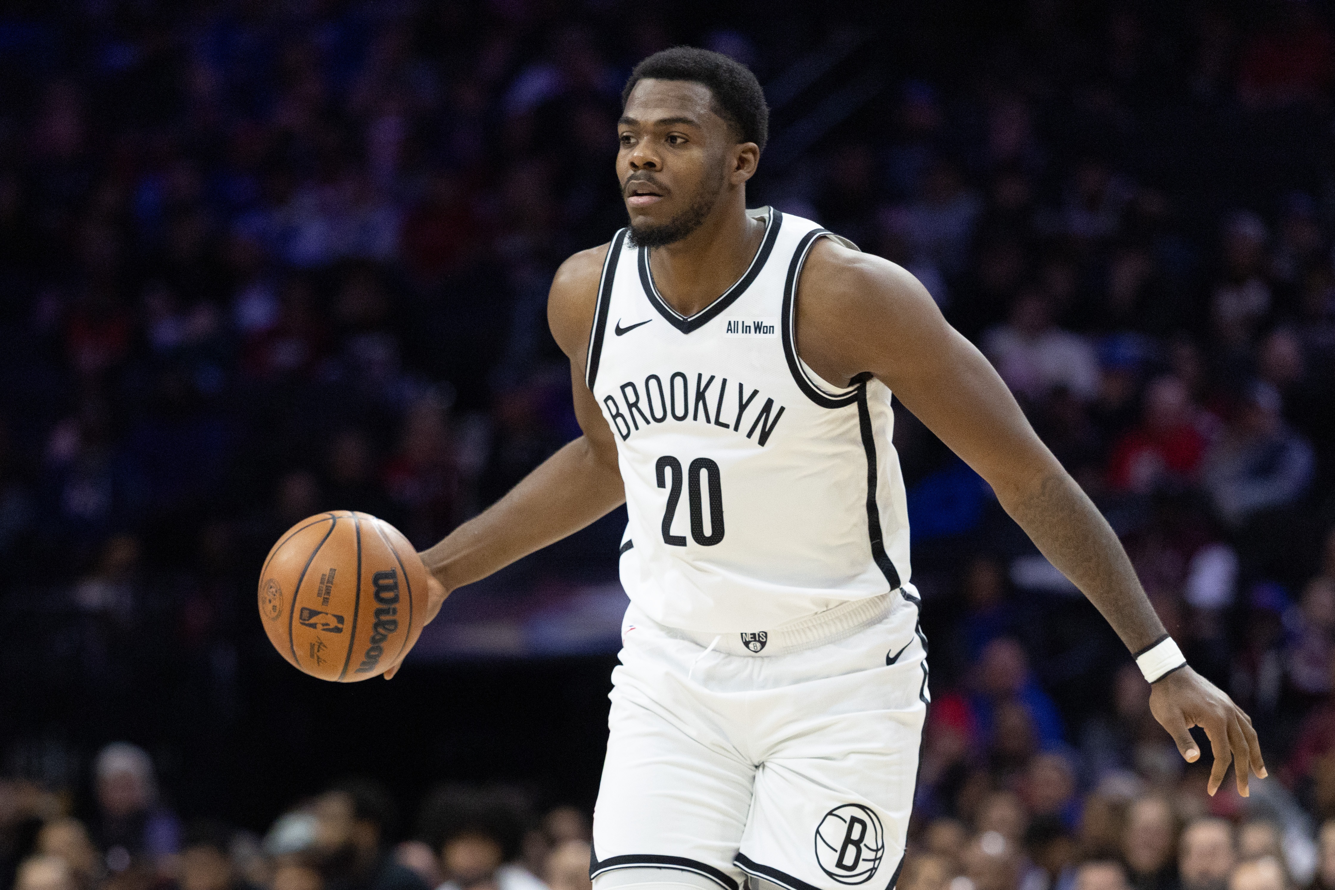 星空体育app-篮网客场对阵尼克斯!戴隆·夏普出战成疑 还有五人打不了!